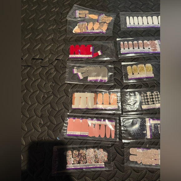 Assorted Color Street Nail Sets - Picture 2 of 4